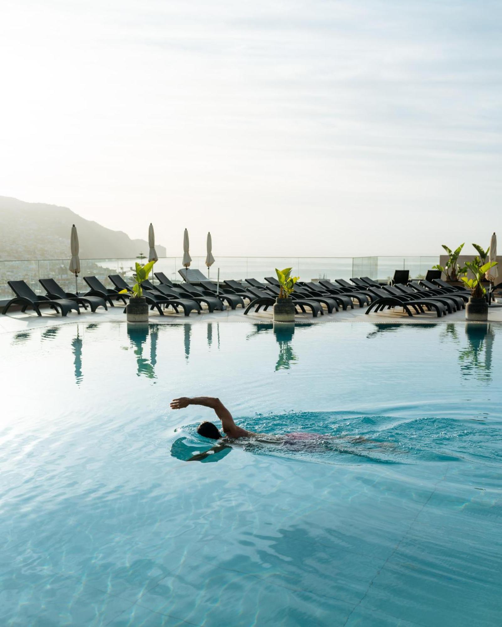 ホテル The Views Baia - Adults Only フンシャル エクステリア 写真